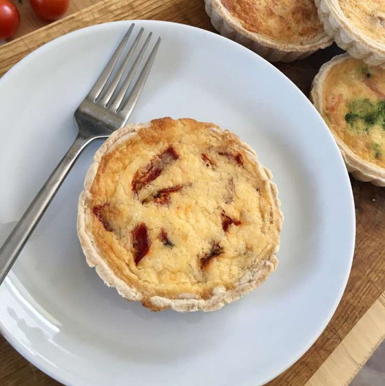Roasted Red Pepper & Wensleydale Quiche (6 Inch) (390g)
