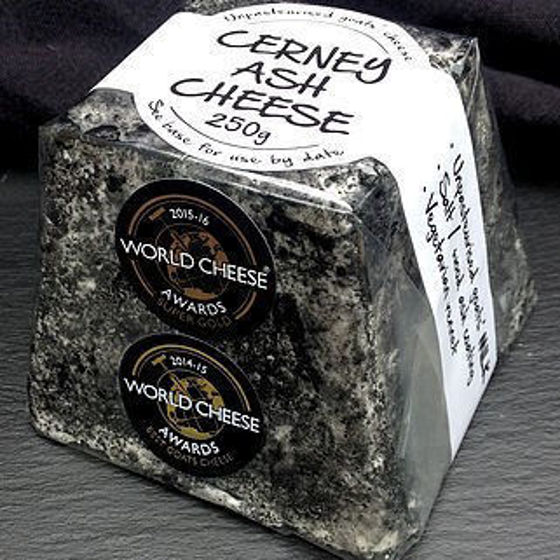Cerney Ash Goats Cheese  (200g)