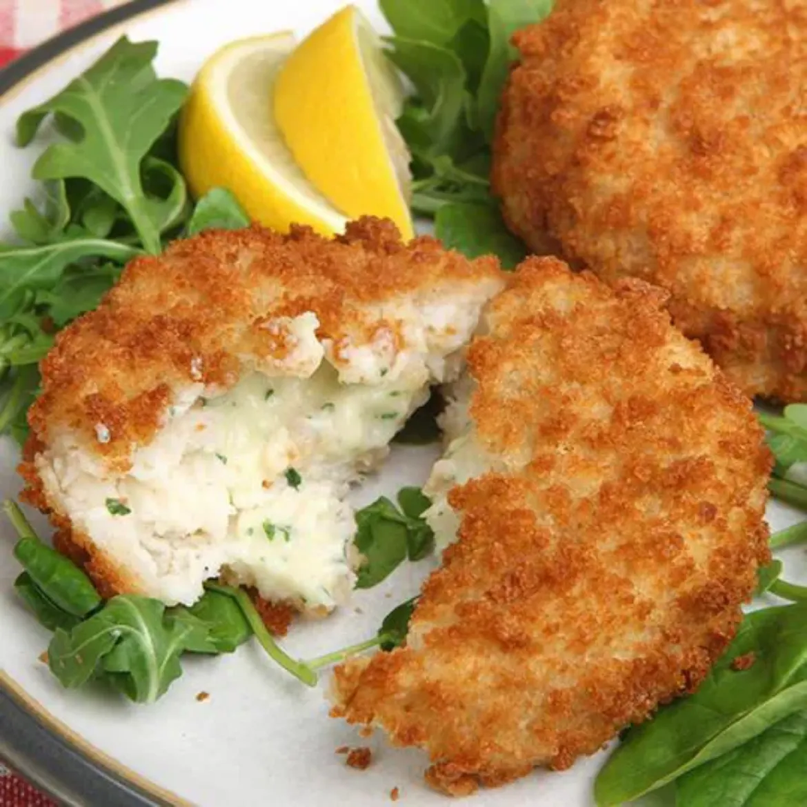 Smoked Haddock Fish Cakes with Bacon at The Country Victualler