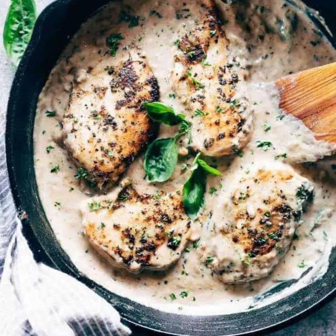 Thornleys - Creamy Chicken & Herb Sauce